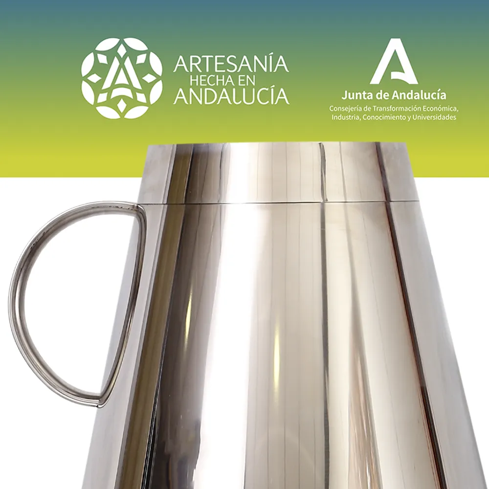 jarra de vino en acero inoxidable